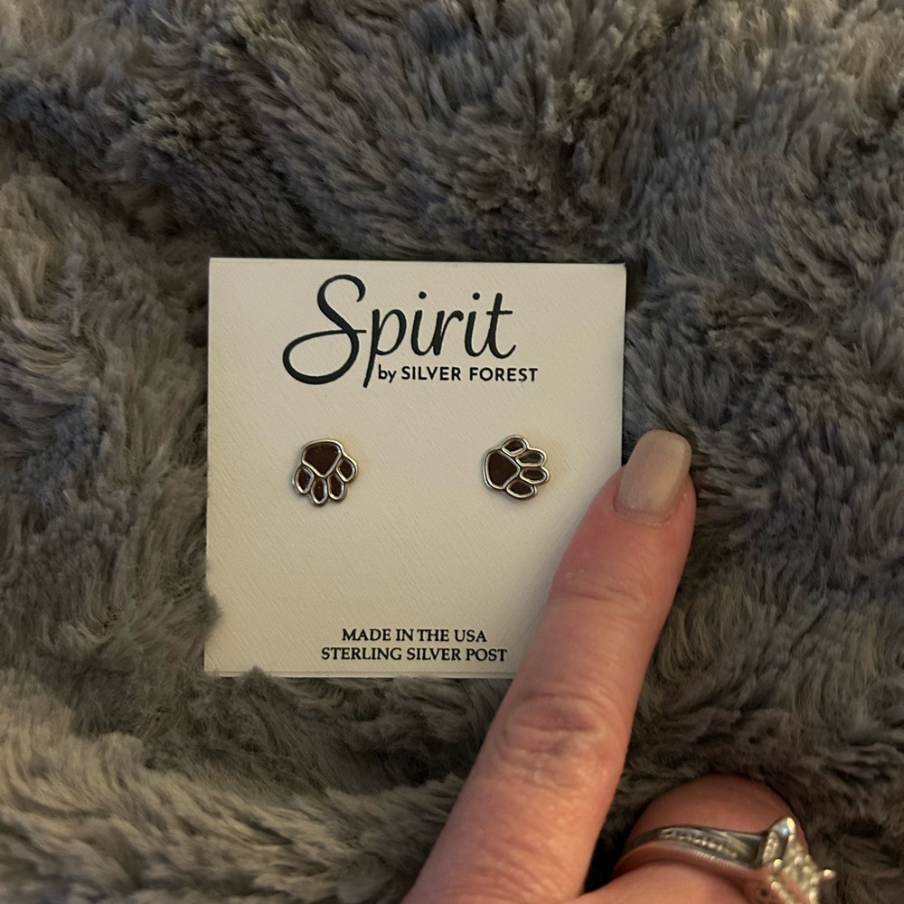 Silver Forest Sterling Paw Print Earrings - Picture 4 of 4